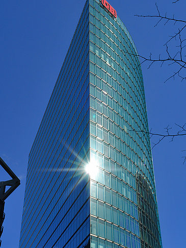 Hochhaus der Deutschen Bahn Foto 