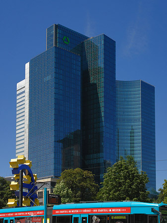 Foto Euro am Fuße des Gallileo - Frankfurt am Main