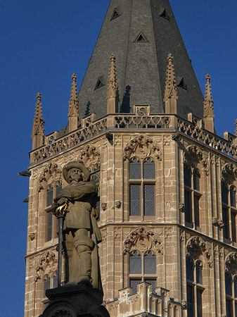 Platzjabeck vor dem Rathausturm Fotos