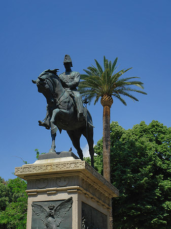 Foto Statue von Carlo Alberto