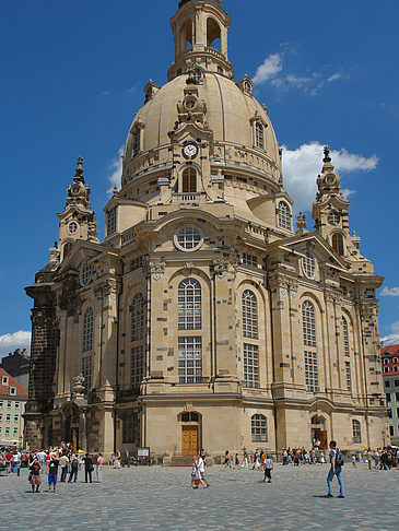 Frauenkirche und Lutherdenkmal Foto 