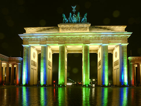 Brandenburger Tor bei Nacht Foto 