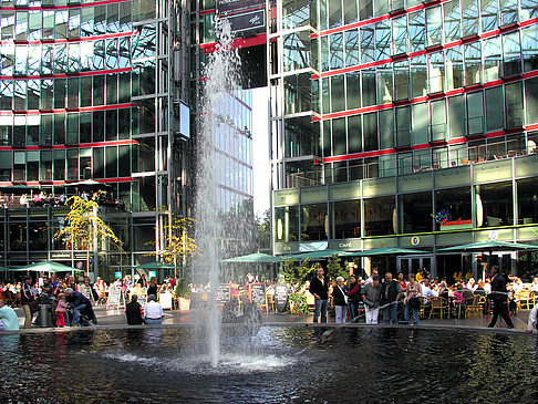 Sony Center - Brunnen