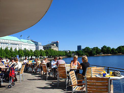 Brunchterrasse auf dem Alster Pavillon Fotos