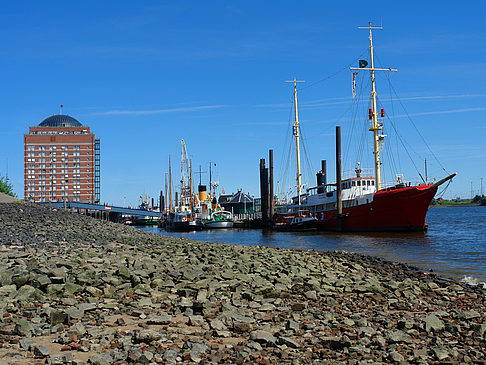 Strand und Hafen von Övelgönne Fotos