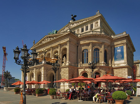 Fotos Alte Oper mit Schirmen | Frankfurt am Main