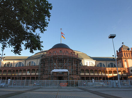 Festhalle auf Messeplatz Foto 