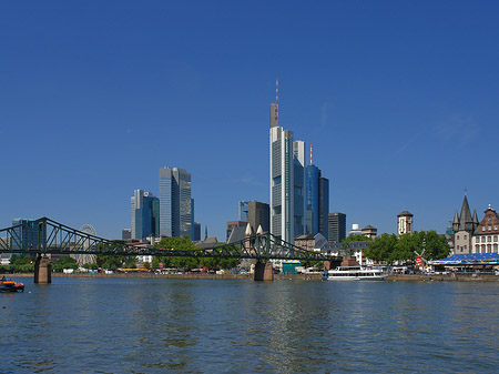 Fotos Skyline von Frankfurt mit eisernem Steg | Frankfurt am Main