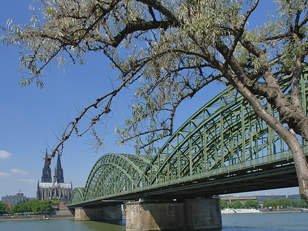 Foto Hohenzollernbrücke am Kölner Dom