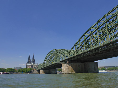 Foto Hohenzollernbrücke am Kölner Dom