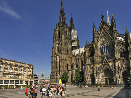 Foto Kölner Dom mit Domhotel - Köln